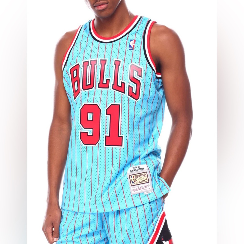 Mitchell & Ness Light Blue Bulls Jersey